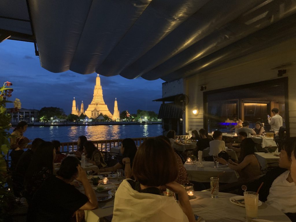 Bangkok by night in Tuc Tuc: Tra street food e mercati notturni
